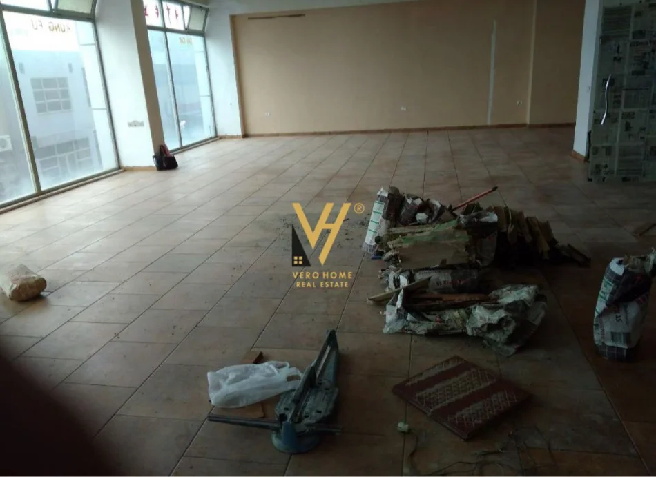Tirane, jepet me qera ambjent biznesi Kati 2, 150 m² 720 € (ASTIR)