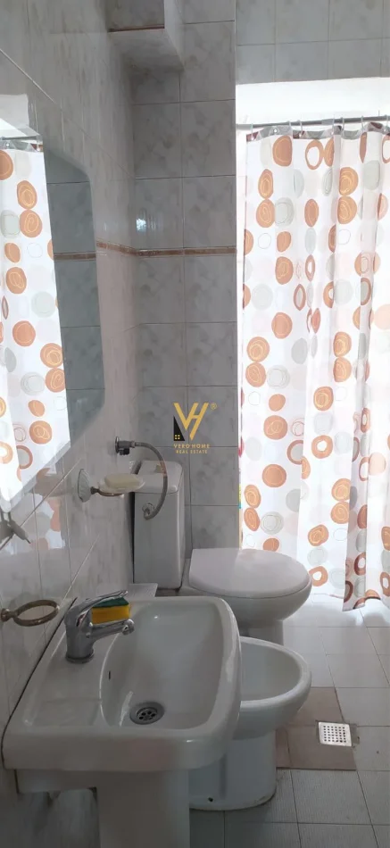 Tirane, jepet me qera apartament 1+1+Ballkon Kati 2, 65 m² 470 € (VASIL SHANTO)