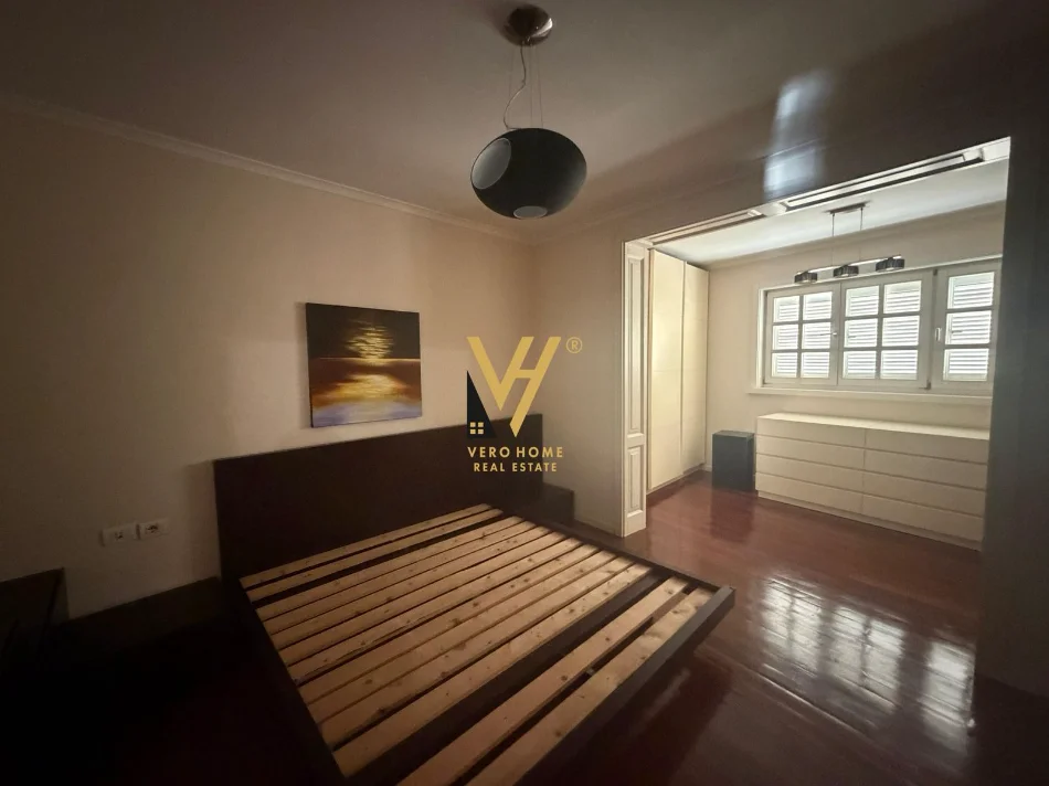 Tirane, shitet apartament 3+1+Ballkon Kati 8, 215 m² 540.000 € (MYSLYM SHYRI)