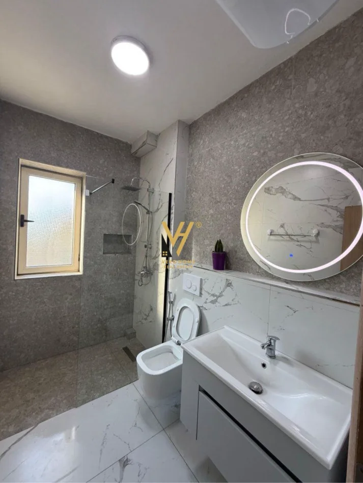Tirane, jepet me qera apartament 2+1+Ballkon Kati 3, 75 m² 620 € (DON BOSKO)