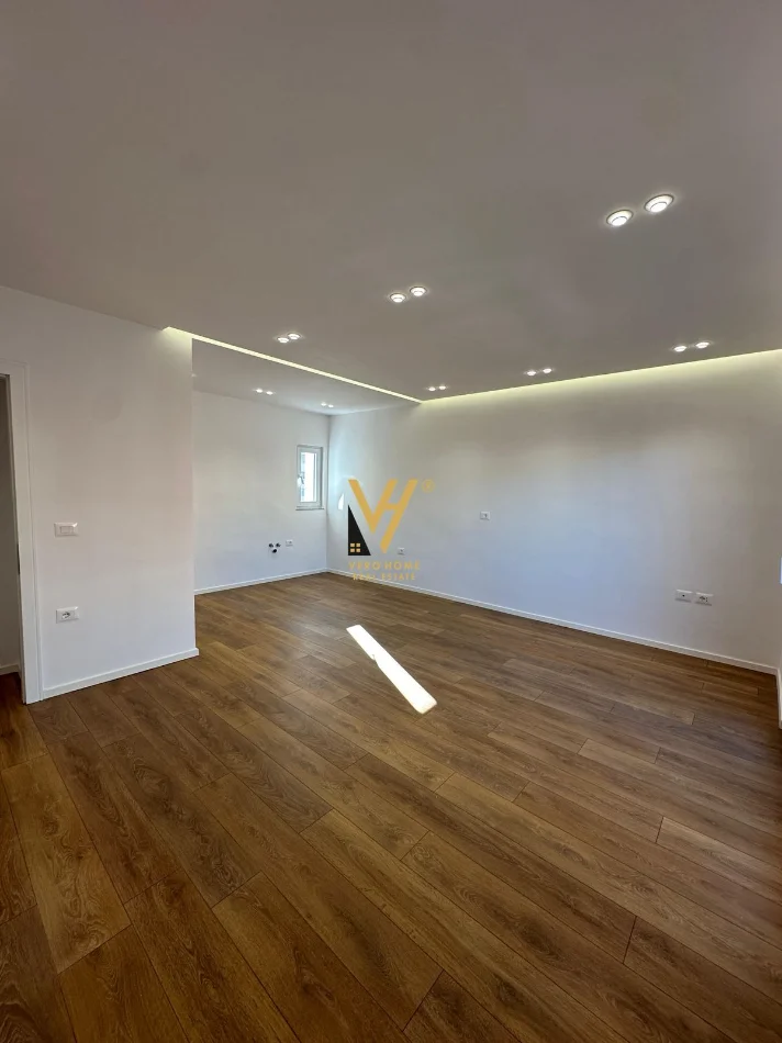 Tirane, shitet apartament 2+1+Ballkon Kati 4, 75 m² 193.000 € (BRRAKA)