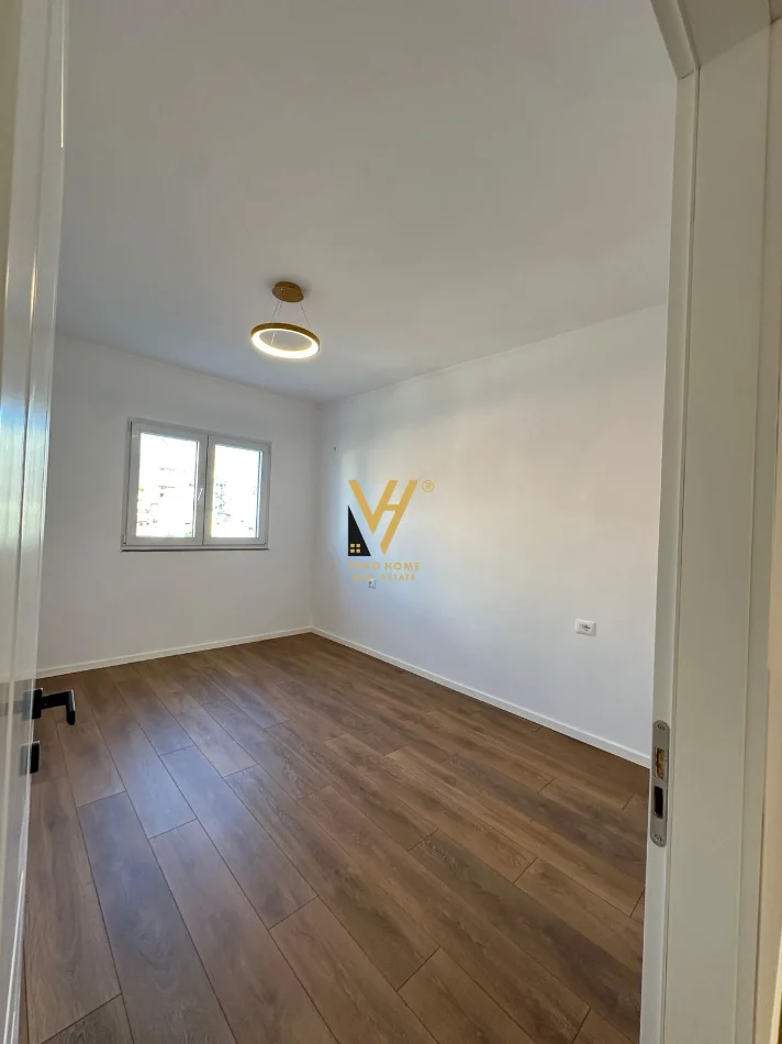 Tirane, shitet apartament 2+1+Ballkon Kati 4, 75 m² 193.000 € (BRRAKA)