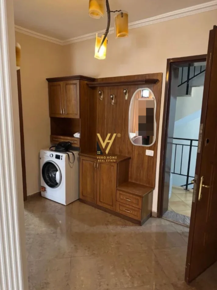 Tirane, jepet me qera apartament 1+1+Ballkon Kati 8, 65 m² 620 € (SHESHI WILLSON)