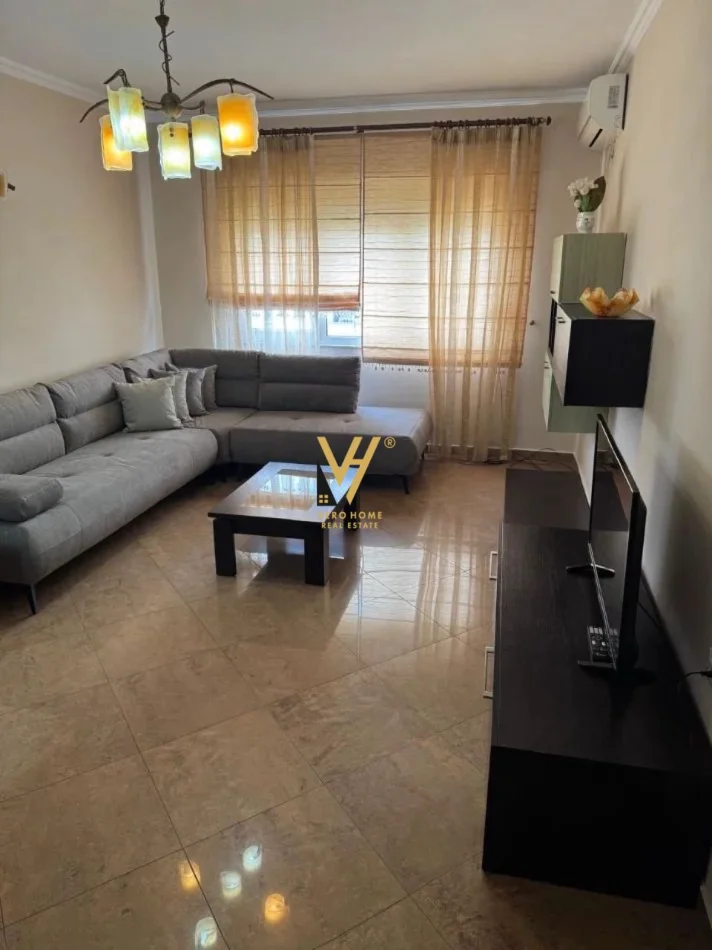 Tirane, jepet me qera apartament 1+1+Ballkon Kati 8, 65 m² 620 € (SHESHI WILLSON)