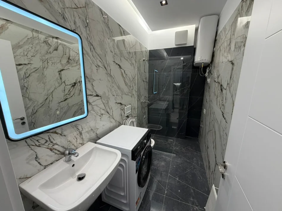 Tirane, shitet apartament 1+1 Kati 5, 55 m² 155.000 € (5 MAJI)