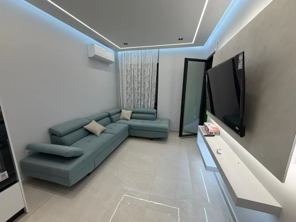 Tirane, shitet apartament 1+1 Kati 5, 55 m² 155.000 € (5 MAJI)