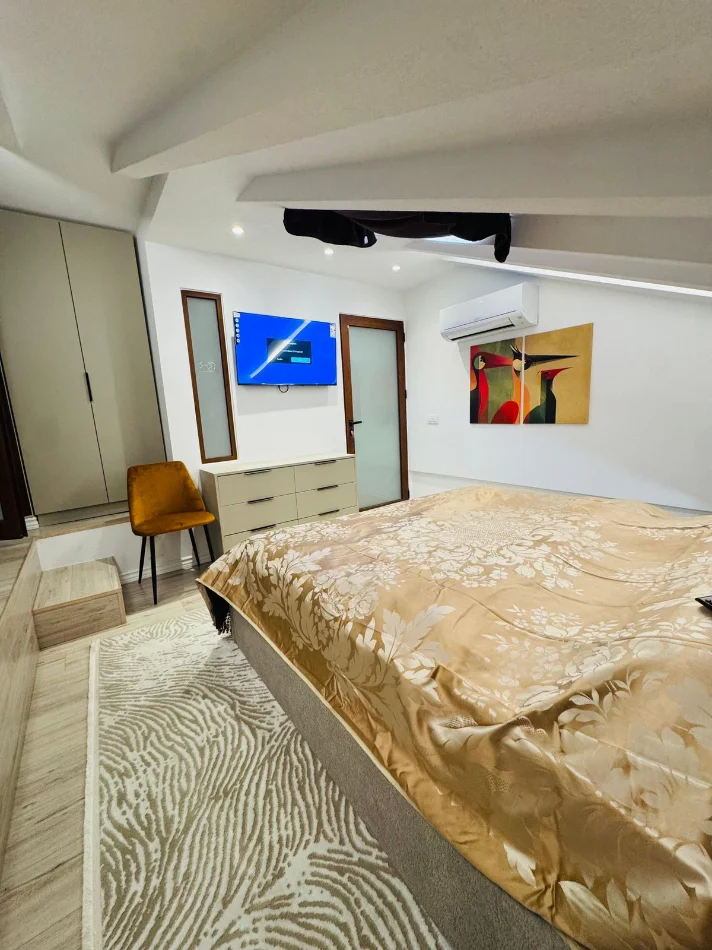 Tirane, jepet me qera apartament 1+1 Kati 3, 60 m² 650 € (RRUGA E DIBRES)