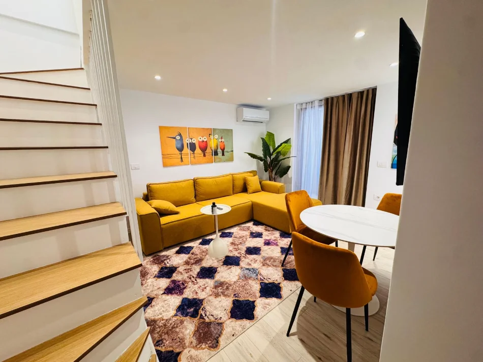 Tirane, jepet me qera apartament 1+1 Kati 3, 60 m² 650 € (RRUGA E DIBRES)