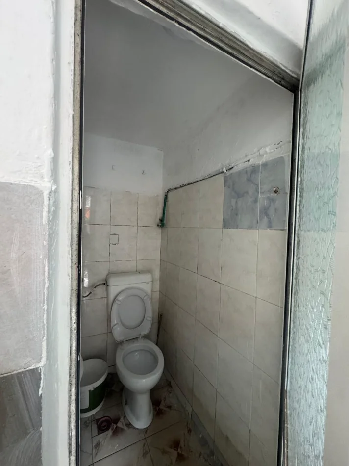 Tirane, jepet me qera garsoniere+Ballkon Kati 1, 35 m² 400 €