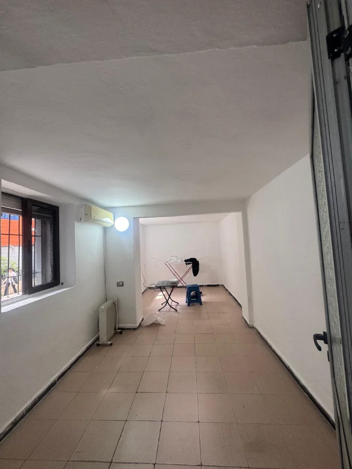 Tirane, jepet me qera garsoniere+Ballkon Kati 1, 35 m² 400 €