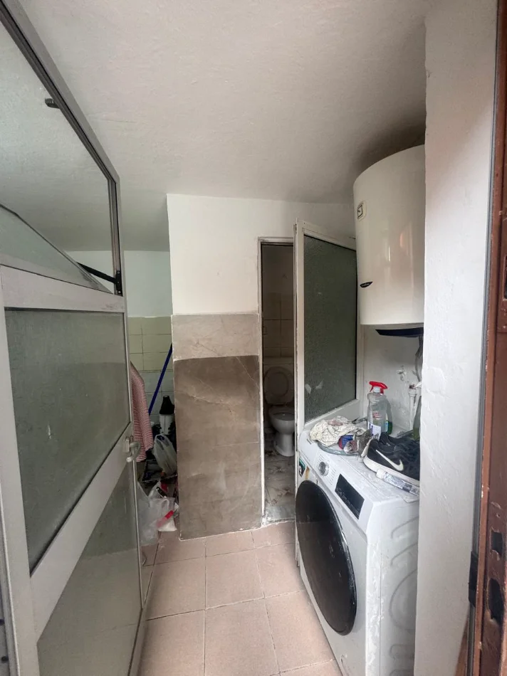 Tirane, jepet me qera garsoniere+Ballkon Kati 1, 35 m² 400 €