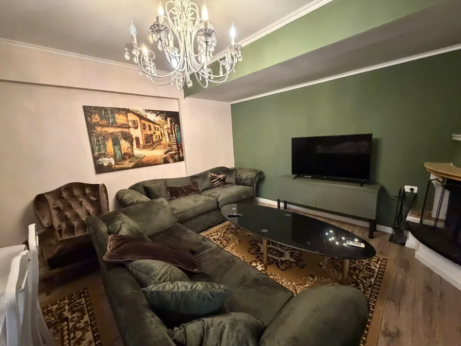 Tirane, jepet me qera apartament 1+1 Kati 1, 65 m² 500 € (MARTENITETI I RI)
