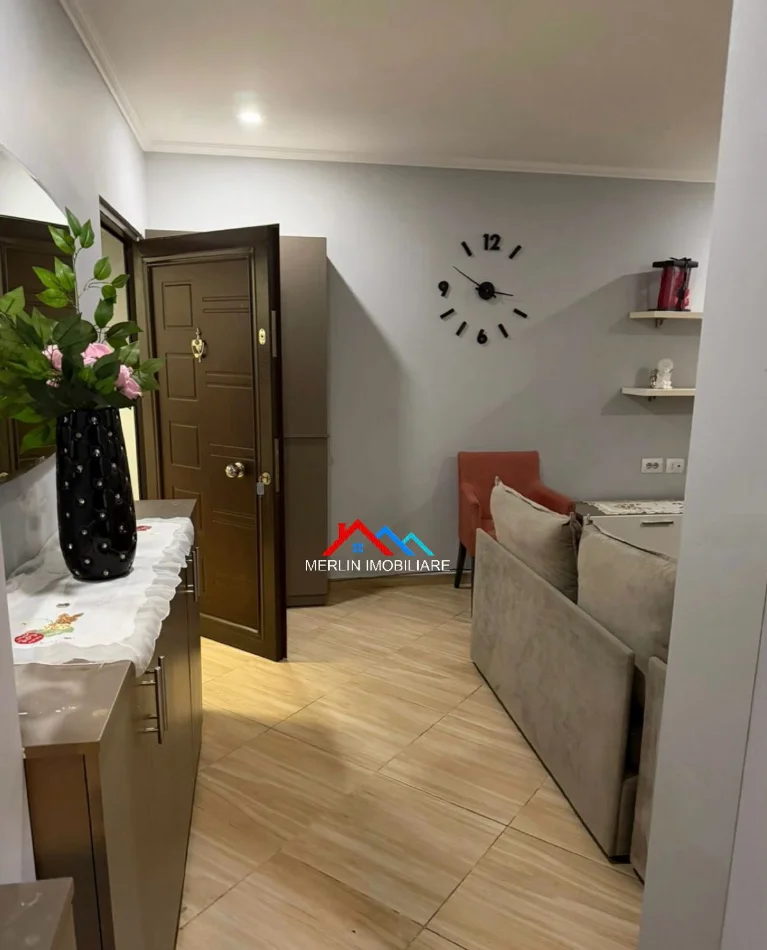 Tirane, jepet me qera apartament 1+1+Ballkon Kati 1, 70 m² 500 € (RRUGA SPIRO DEDJA,BULEVARDI ZOGU I PARE)