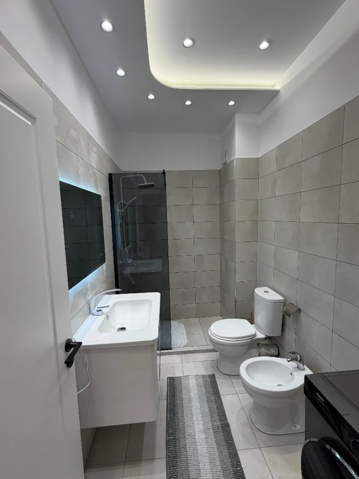 Tirane, shitet apartament 2+1 Kati 2, 103 m² 21.500.000 € (Golden Park)