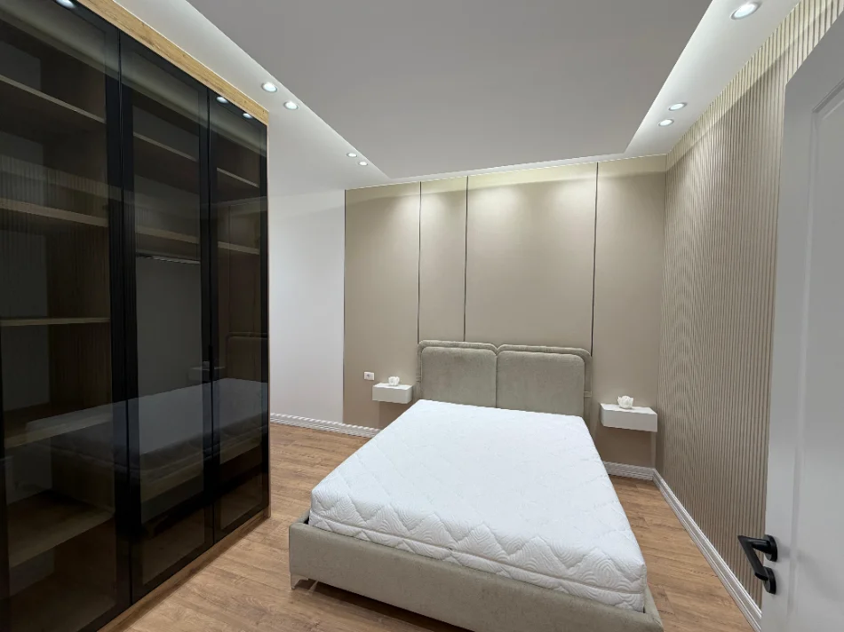 Tirane, shitet apartament 2+1 Kati 2, 103 m² 21.500.000 € (Golden Park)
