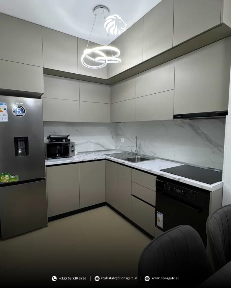 Tirane, jap me qera apartament 2+1+Aneks+Ballkon , 101 m² 700 € (Ish Parku)