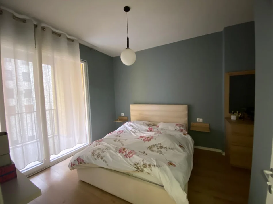 Tirane, jepet me qera apartament 1+1 Kati 3, 70 m² 450 € (Grand Gallery)