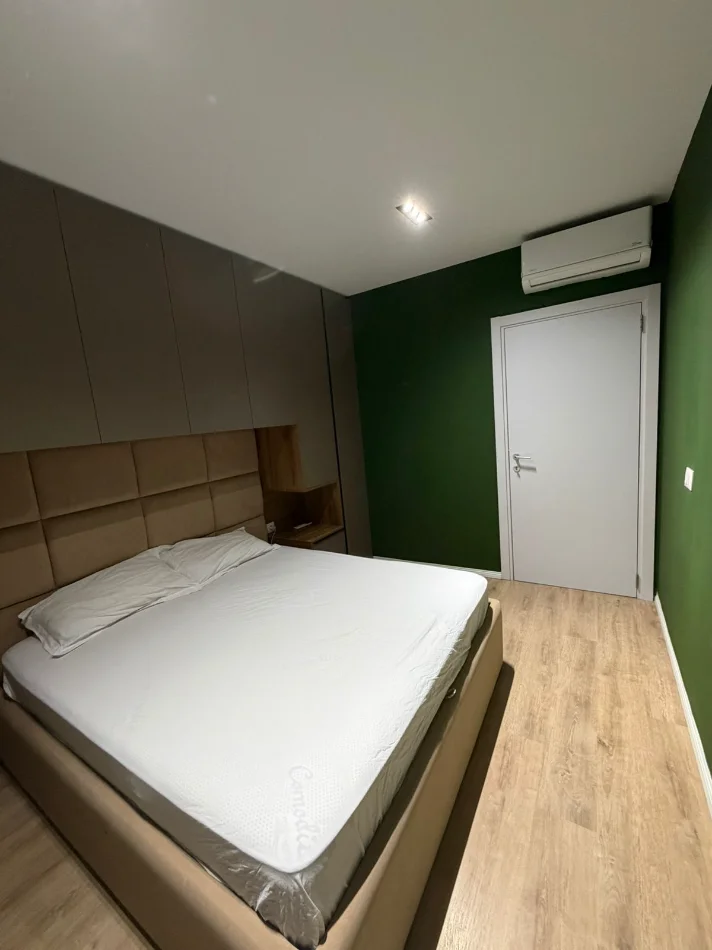Tirane, jepet me qera apartament 1+1 Kati 10, 60 m² 400 € (Astir)