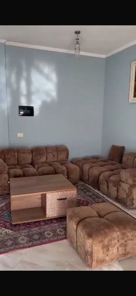 Tirane, jepet me qera apartament 1+1 Kati 2, 85 m² 350 € (kodra e priftit)