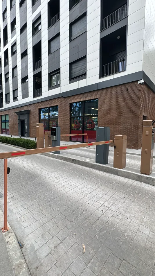 Tirane, shitet apartament 1+1 Kati 7, 47 m² 105.000 € (RRUGA E KAVAJES)