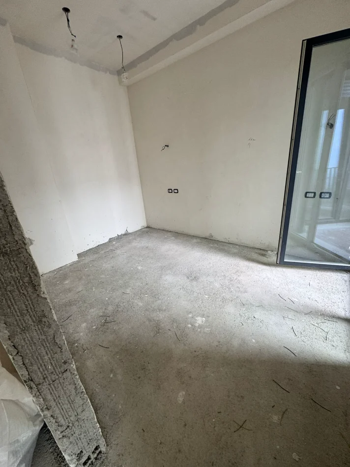 Tirane, shitet apartament 1+1 Kati 7, 47 m² 105.000 € (RRUGA E KAVAJES)