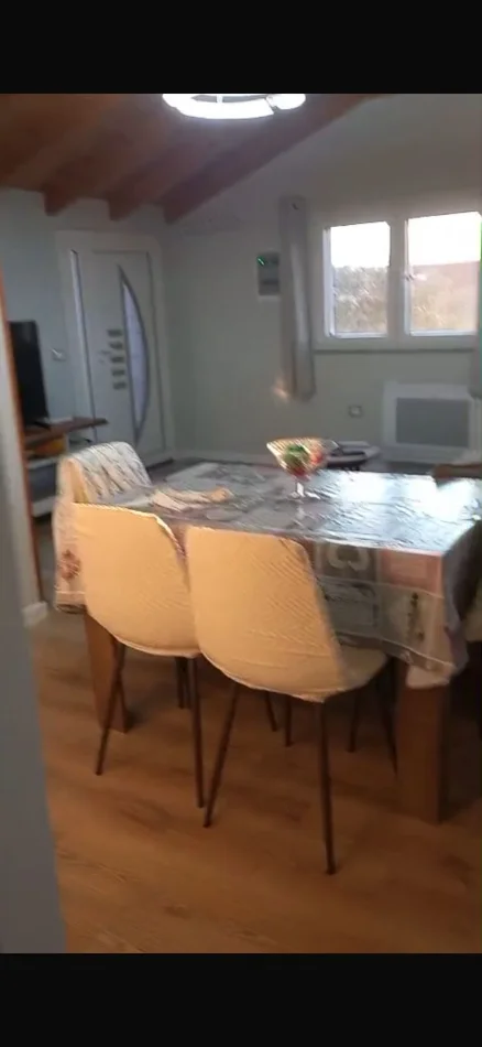 Tirane, jepet me qera apartament 1+1 Kati 2, 80 m² 600 € (Rruga Elbasanit, Vilat Amerikane)