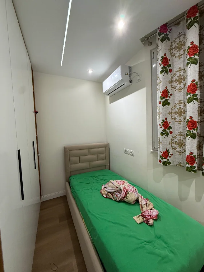 Tirane, jepet me qera apartament 2+1 Kati 1, 750 € (ISH FUSHA E AVIACIONIT)