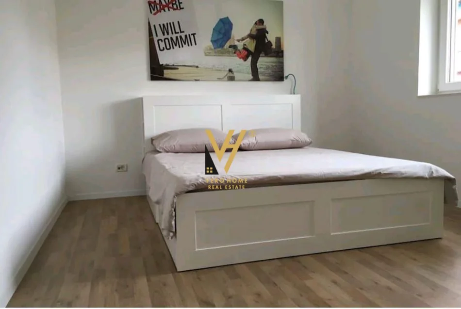 Tirane, jepet me qera apartament 1+1+Ballkon Kati 2, 60 m² 640 € (RRUGICA E SALES)