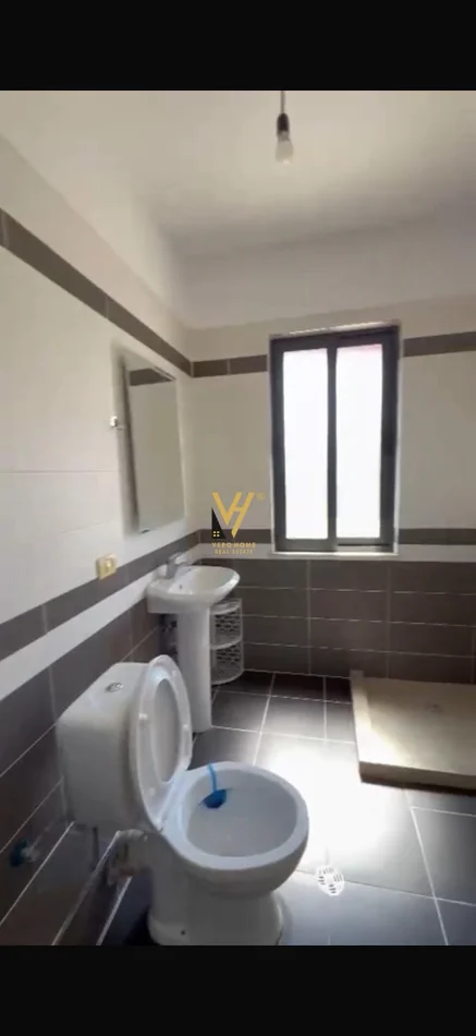 Tirane, shitet apartament 2+1+Ballkon Kati 4, 110 m² 176.000 € (ASTIR)