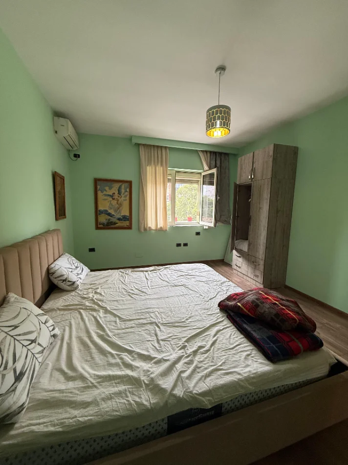 Tirane, jepet me qera Vile, Duplex/Apartament 2+1 Kati i 2 dhe 3, 160 m² (RRUGA E FORTUZIT)