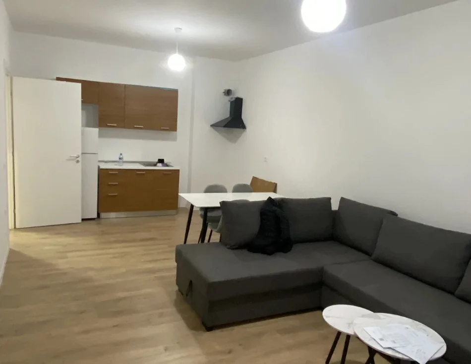 Tirane, jepet me qera apartament 2+1 Kati 2, 94 m² 450 € (Rruga Lidhja e Prizrenit prane ILLYRIAN RESIDENCE)