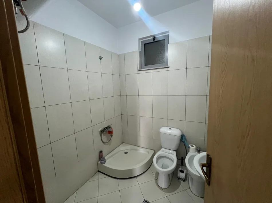 🔥 Shitet Okazion Apartament 2+1+2 ne Astir prane  Famed.