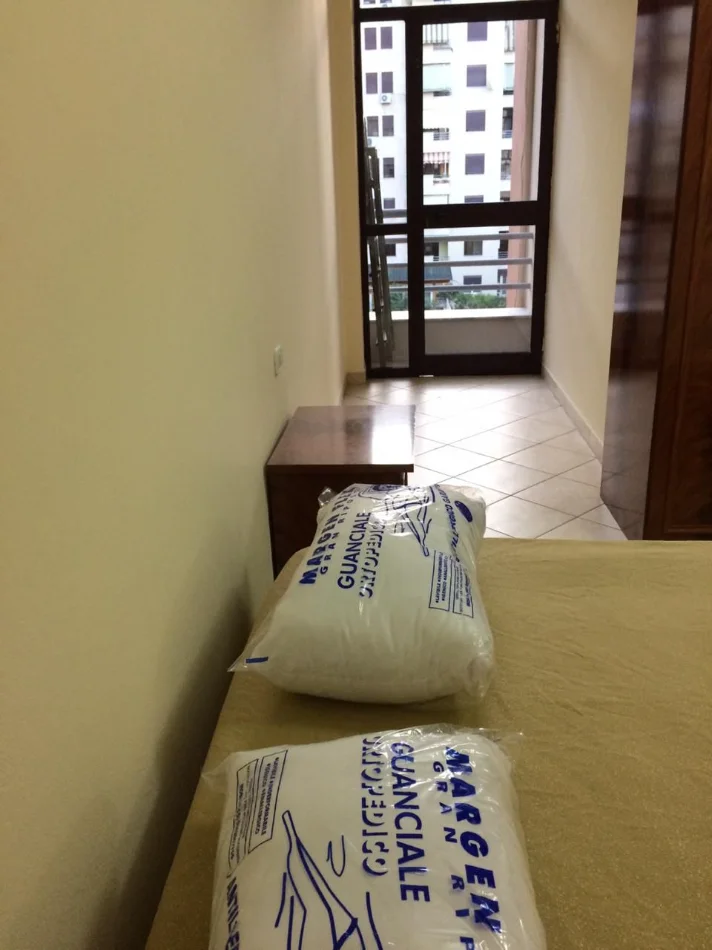 Tirane, jepet me qera apartament 3+1+Ballkon Kati 5, 119 m² 