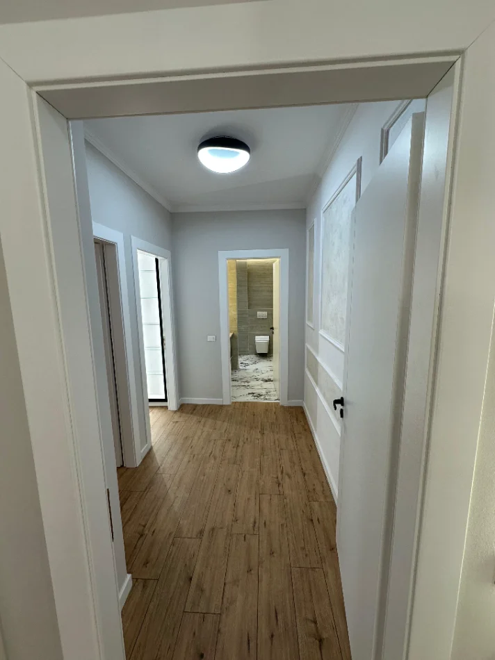 Tirane, jepet me qera apartament 3+1+Ballkon Kati 2, 107 m² 1.000 € 