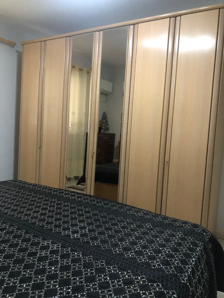 Tirane, jepet me qera apartament 1+1+Ballkon Kati 5, 68 m² 420 € 