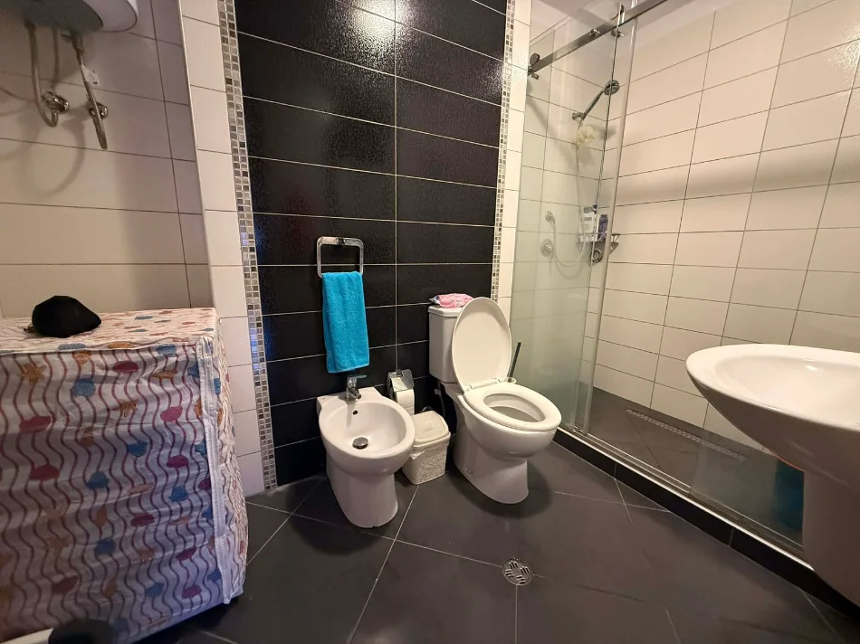 Tirane, shitet apartament 2+1+Ballkon Kati 6, 106 m² 164.000 € (BESIM ALLA , MISTO MAME) UNA68641
