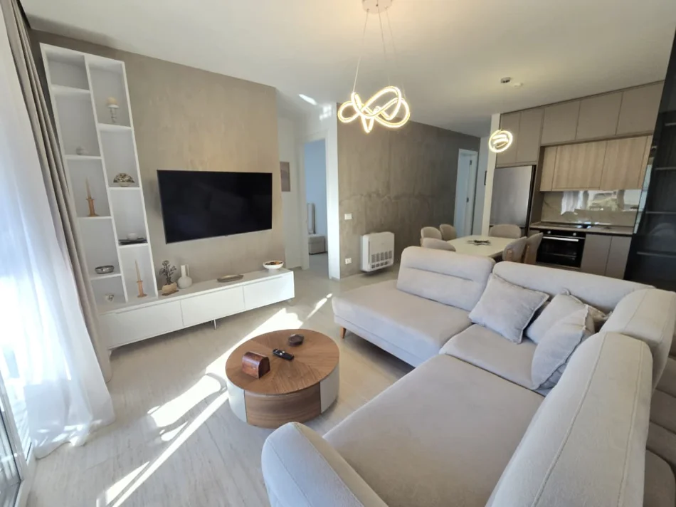 Tirane, jepet me qera apartament 3+1 , 1.450 € (FOREST GREEN, LIQENI I THATE)