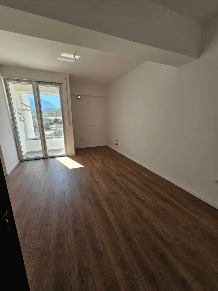🔵 Shitet: 1+1 Himarë ( te kalçeto) 📍 - (120.000 Eu) Sip : 52 m² & 1 post parkimi përfshirë || 120.000 euro || Pallat i sapo përfunduar🔥🔥