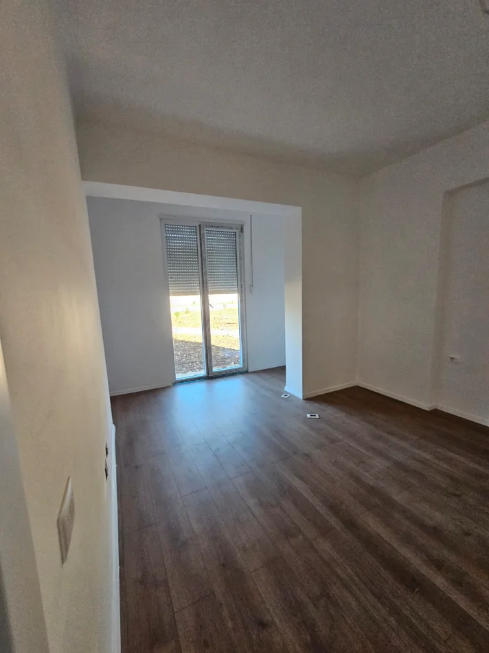 🔵 Shitet: 1+1 Himarë ( te kalçeto) 📍 - (120.000 Eu) Sip : 52 m² & 1 post parkimi përfshirë || 120.000 euro || Pallat i sapo përfunduar🔥🔥