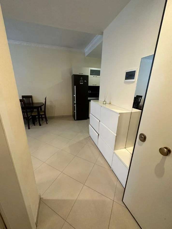 Tirane, jepet me qera apartament 1+1 Kati 9, 76 m² 420 € (Tek Bar Olso, Astir)