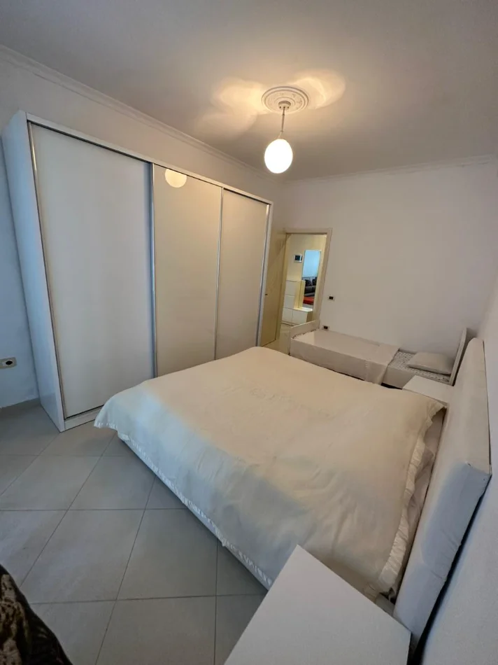 Tirane, jepet me qera apartament 1+1 Kati 9, 76 m² 420 € (Tek Bar Olso, Astir)