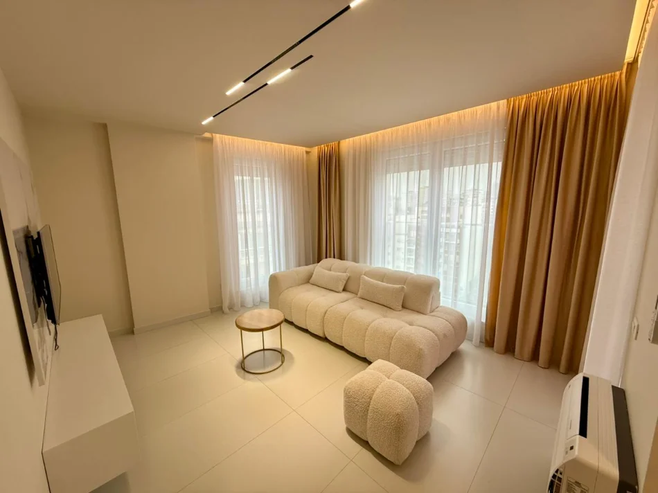 Tirane, jepet me qera apartament 1+1 Kati 8, (jordan misja)