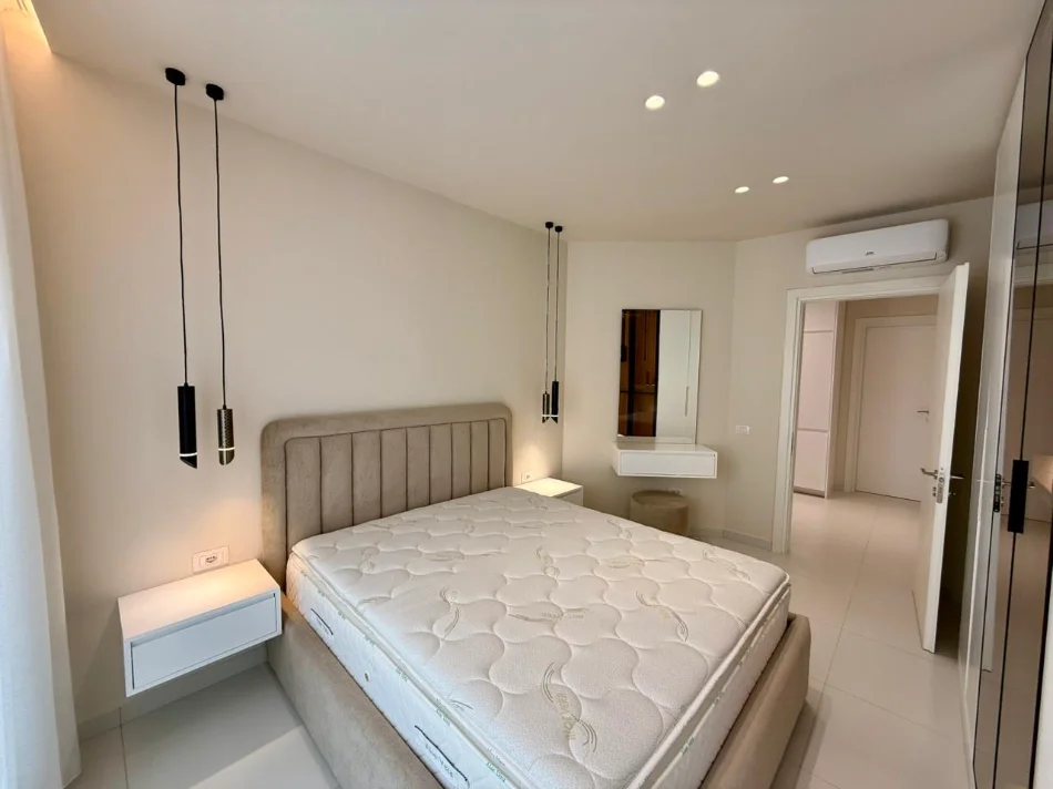 Tirane, jepet me qera apartament 1+1 Kati 8, (jordan misja)