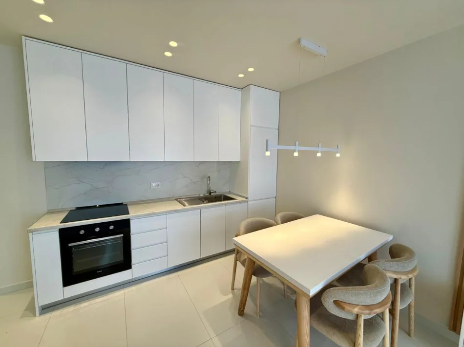 Tirane, jepet me qera apartament 2+1 Kati 8, (jordan misja)