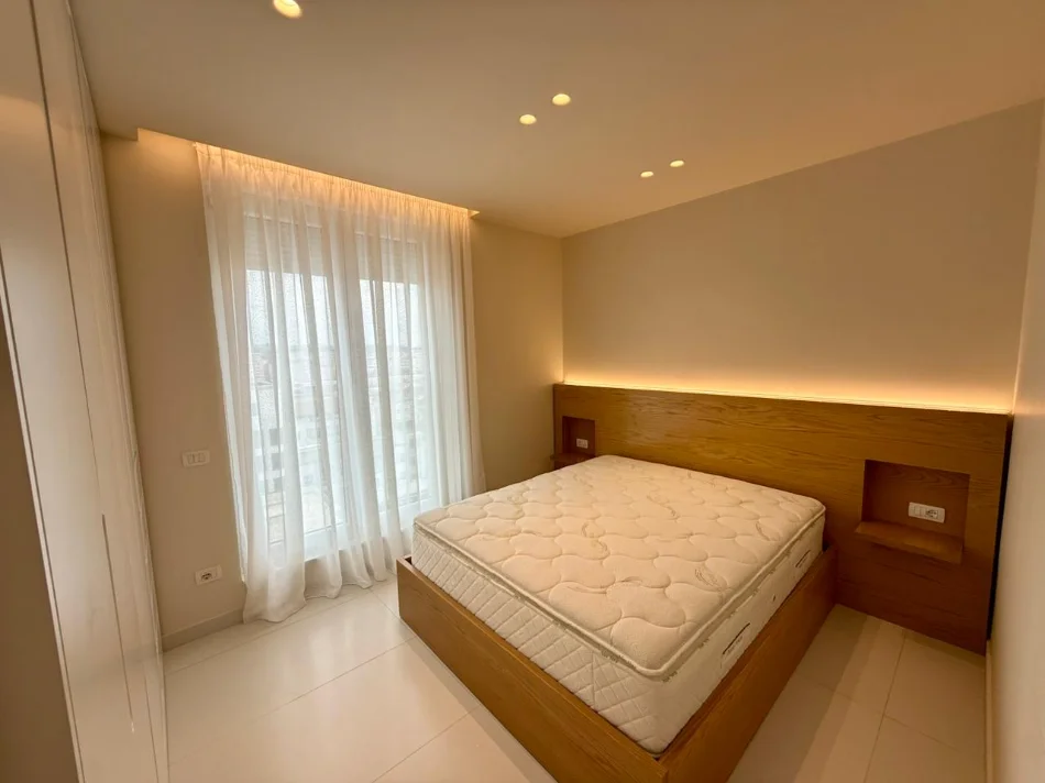 Tirane, jepet me qera apartament 2+1 Kati 8, (jordan misja)