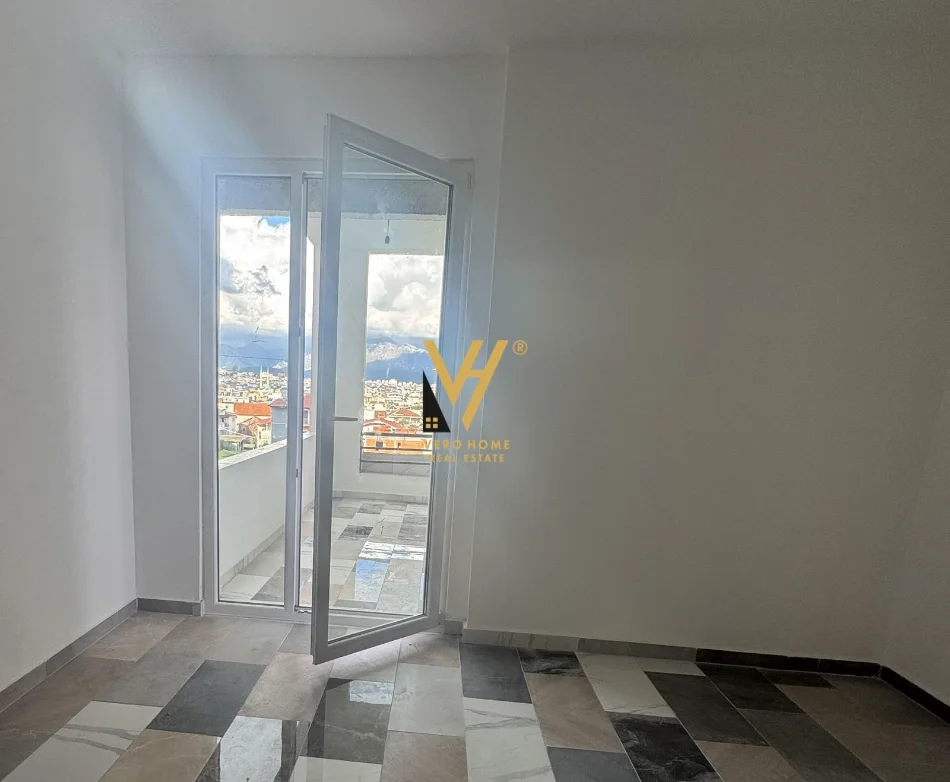 Tirane, shitet apartament 2+1+Ballkon Kati 2, 115 m² 133.000 € (TERMINALI VERI-JUG)