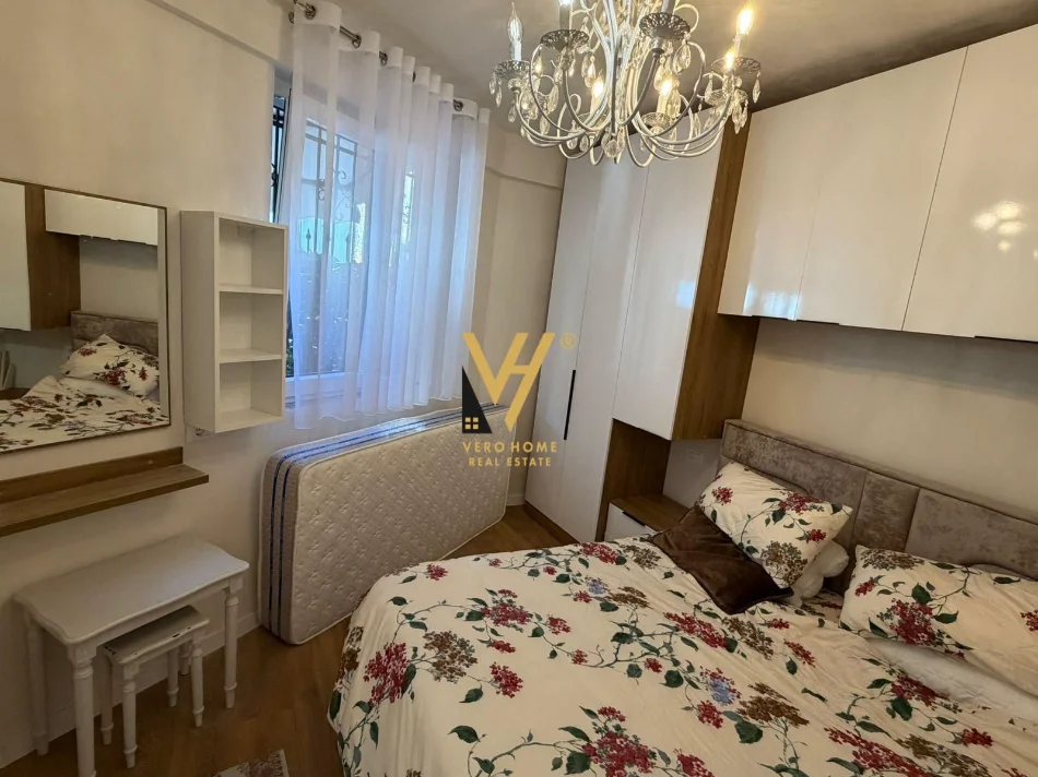 Tirane, jepet me qera apartament 1+1+Ballkon Kati 0, 65 m² 520 € (MATERNITETI I RI)