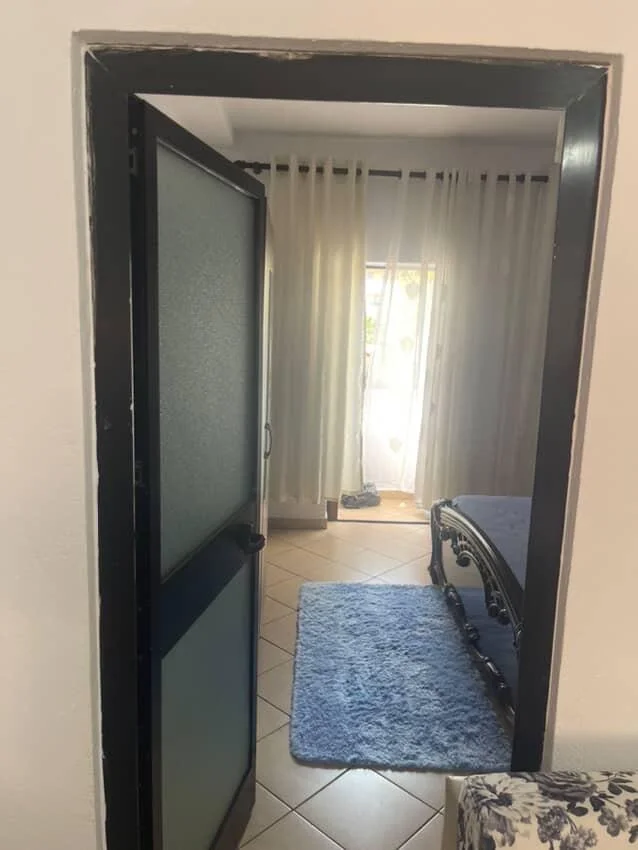 Tirane, jepet me qera shtepi 1+1 Kati 2, 65 m² 400 € (allias)