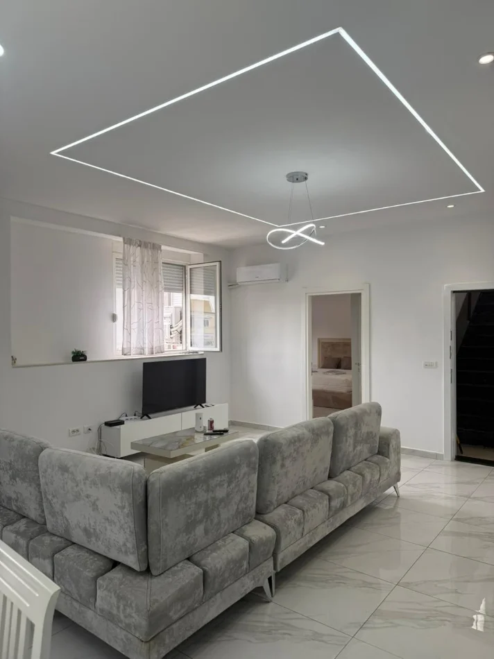 Tirane, jepet me qera apartament 1+1+Aneks Kati 9, 80 m² 90.000 € 