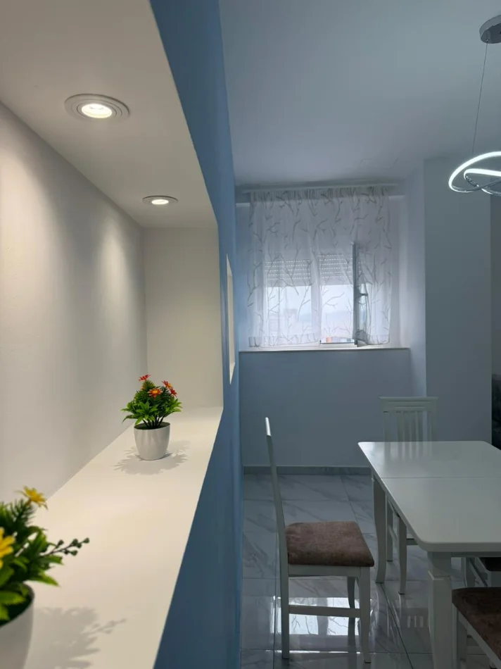 Tirane, jepet me qera apartament 1+1+Aneks Kati 9, 80 m² 90.000 € 